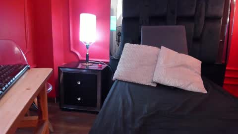 Amber online show from October 25, 10:05 pm