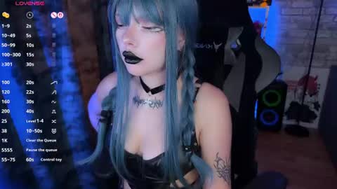 Amelia Aley  online show from July 24, 9:40 am