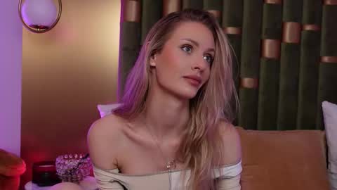 Amelia online show from February 21, 3:57 pm