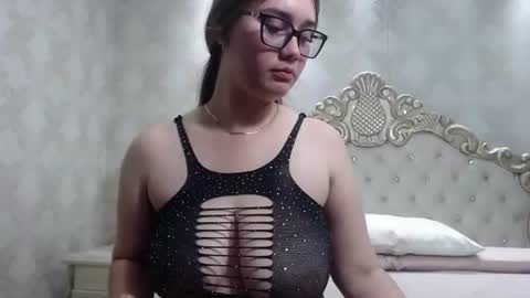 Amelia online show from July 2, 11:22 pm