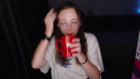 Amelia online show from October 3, 5:40 pm