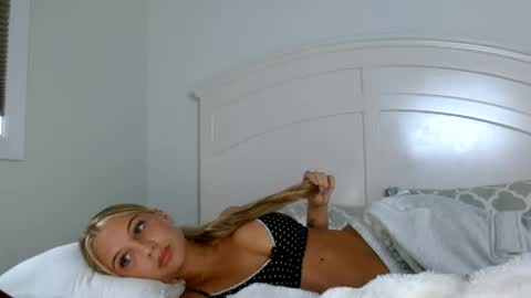 Amelia Lombardi online show from May 21, 11:13 pm