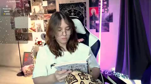 Amelia online show from October 4, 8:20 am