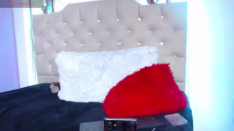 amelie brown online show from October 8, 7:07 pm