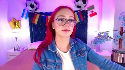 Amelie online show from June 15, 11:10 am