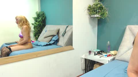 Amelie Lux online show from April 8, 7:38 pm