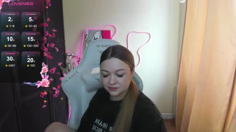 Amelie online show from April 6, 4:57 am