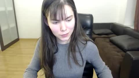 Amelie online show from November 9, 6:37 pm