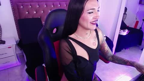 AMELIEROUS .. see you tomorrow  kisses online show from January 21, 4:05 pm