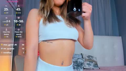 Amelia online show from October 5, 1:21 am