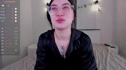 Aylin  online show from February 5, 5:09 am