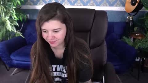 amellymillyy online show from October 25, 4:03 pm