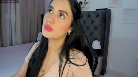 Amira sweet online show from April 25, 1:30 am