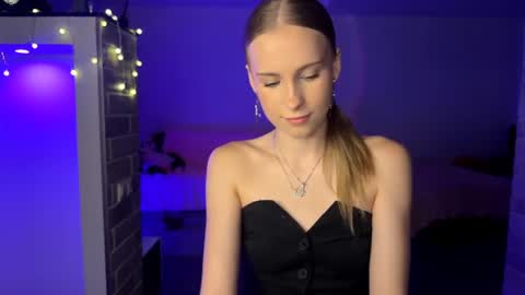 Amily online show from July 26, 8:27 pm