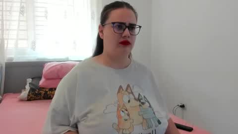 Amira Vyxen online show from April 18, 7:11 am