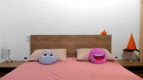 Amira Vyxen online show from November 28, 10:35 pm