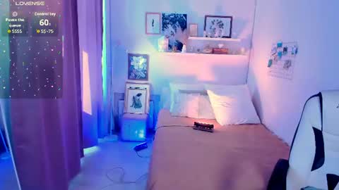 amlie_mini online show from July 9, 7:55 am