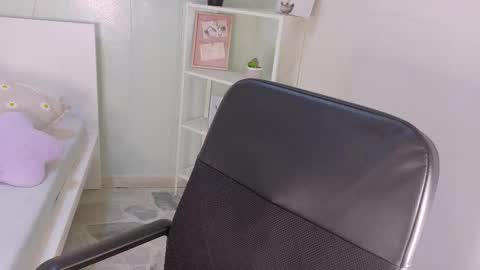 A M M Y  online show from February 23, 1:21 pm