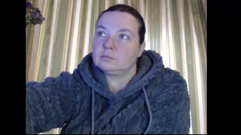 amorelara online show from October 10, 9:47 am