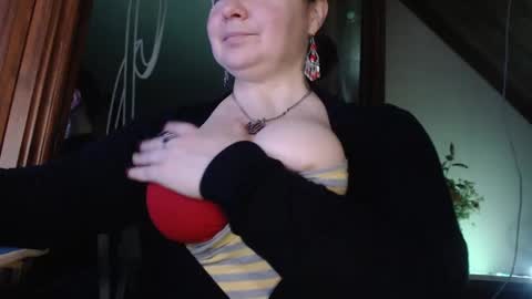 amorelara online show from February 11, 5:37 am