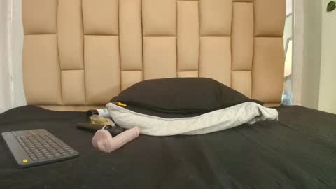 amy__wats0n online show from February 4, 7:33 pm