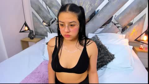 Aleja   online show from December 19, 4:27 am