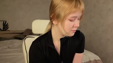 Amy online show from November 15, 12:22 am