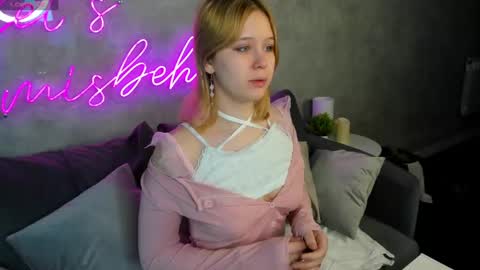 Amy online show from February 11, 5:37 am