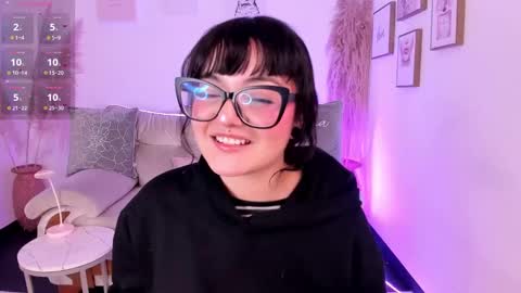 Hello I am Allison Welcome to my room and let is  have a good time together whith me online show from September 27, 7:32 pm