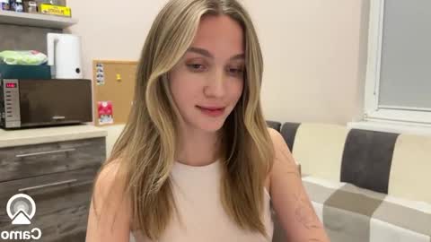 amy_meoww online show from December 6, 6:06 pm