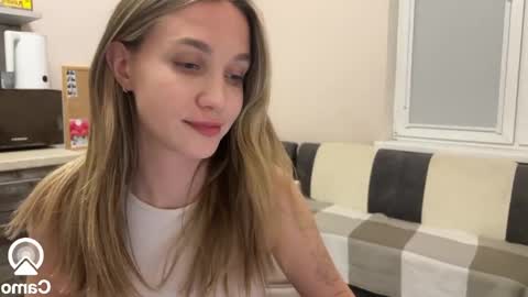 amy_meoww online show from December 5, 6:11 pm