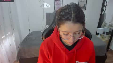 Amy sophia 3 online show from November 3, 1:37 pm