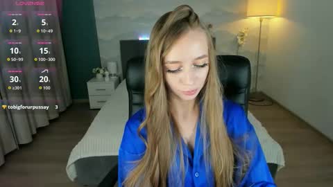 Amy online show from September 22, 6:39 pm