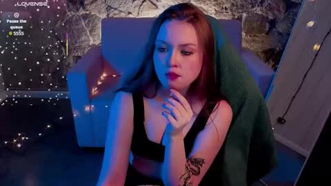 amycherryberry online show from January 9, 1:43 am