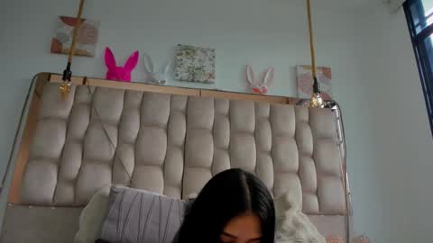 Amy Cortes online show from December 1, 7:38 pm