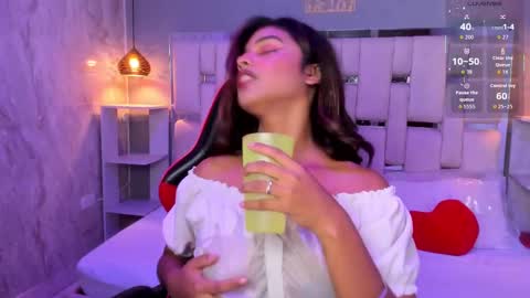 amyevan_ online show from September 26, 10:40 pm