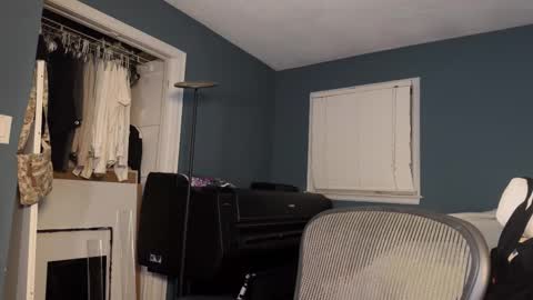 Amy online show from November 15, 6:58 am