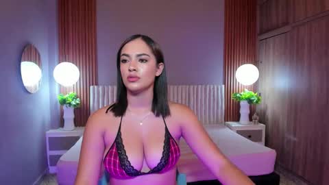 amyjohnsonn online show from March 17, 11:47 am