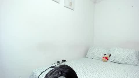 Amy online show from November 21, 7:05 pm