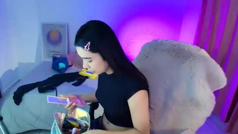 Amy ... Nice to meet u   thumb up me please its important online show from May 19, 1:56 am