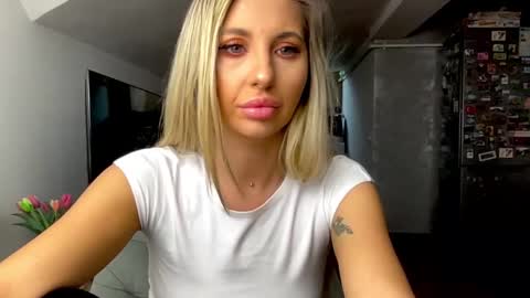 amyroberta92 online show from February 17, 8:13 am