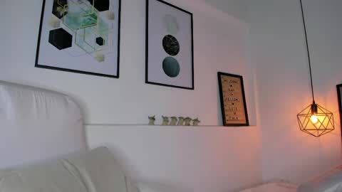 Amy online show from April 14, 12:05 pm