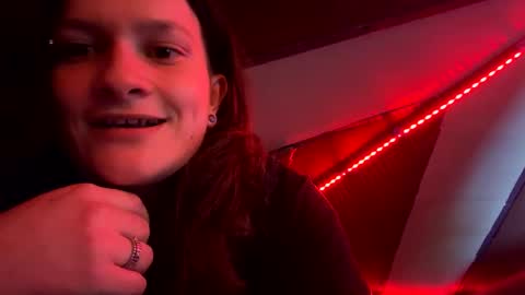 an_e333 online show from February 3, 6:34 pm