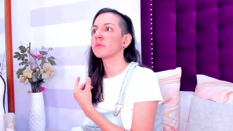 Ana Libiert online show from February 25, 1:00 pm