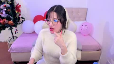 Im anna but you can call me as you want online show from December 19, 12:04 am