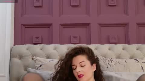 Ana online show from December 20, 6:12 pm