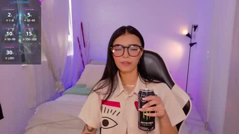 ANABEL WOLF  online show from January 9, 3:38 pm