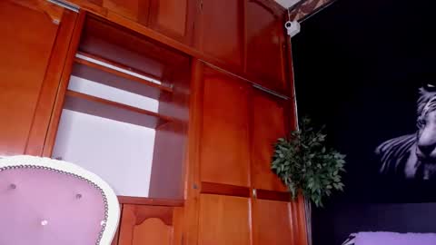 Anahi online show from December 4, 3:20 am