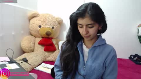 Anahi Browns online show from October 15, 8:11 pm