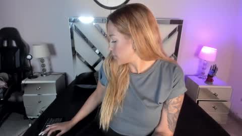 Anah Jones online show from February 11, 7:59 pm